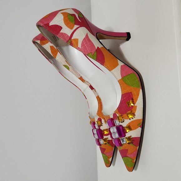 J Renee' floral print and jeweled pump - Picture 2 of 5
